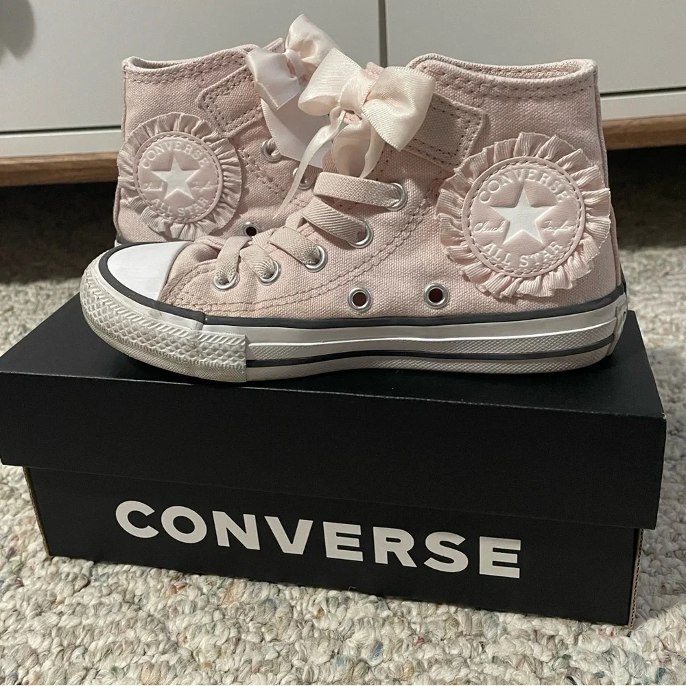 Converse Light Pink High-Tops with Bow Accents 🎀